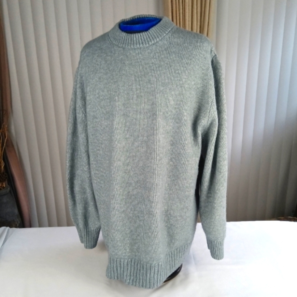 H & M Mens Sweater.